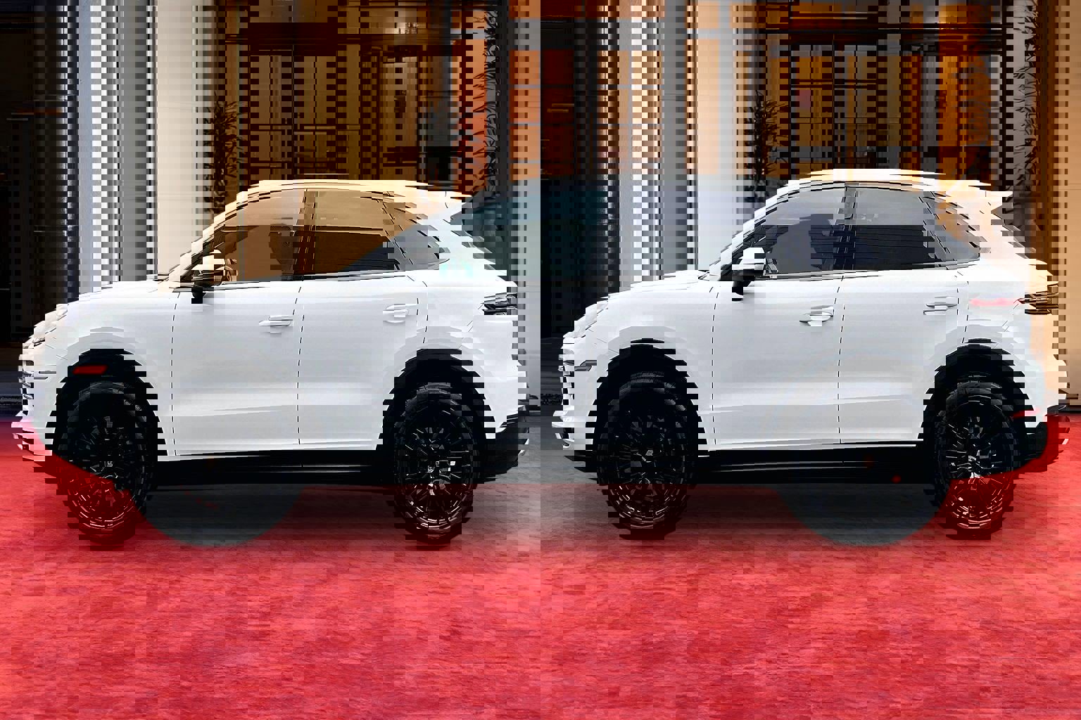 Used 2022 Porsche Cayenne Platinum Edition image 14