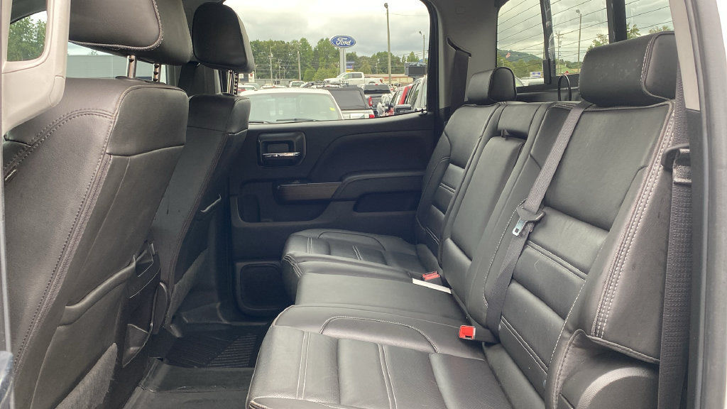 Used 2019 GMC Sierra 2500 Denali w/ Duramax Plus Package AWD/4WD image 14