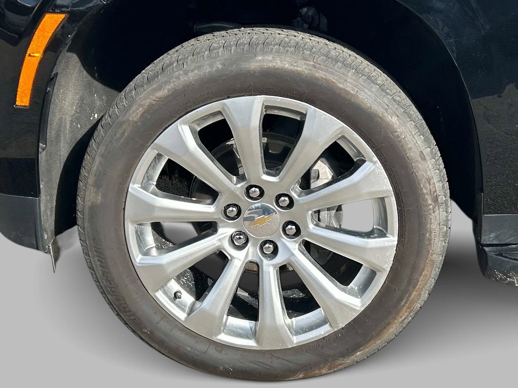 Used 2025 Chevrolet Tahoe Premier AWD/4WD image 9