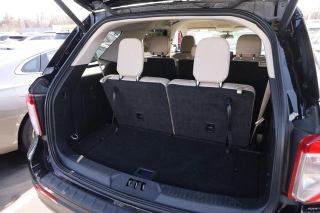 Certified 2024 Ford Explorer XLT w/ Equipment Group 202A image 8