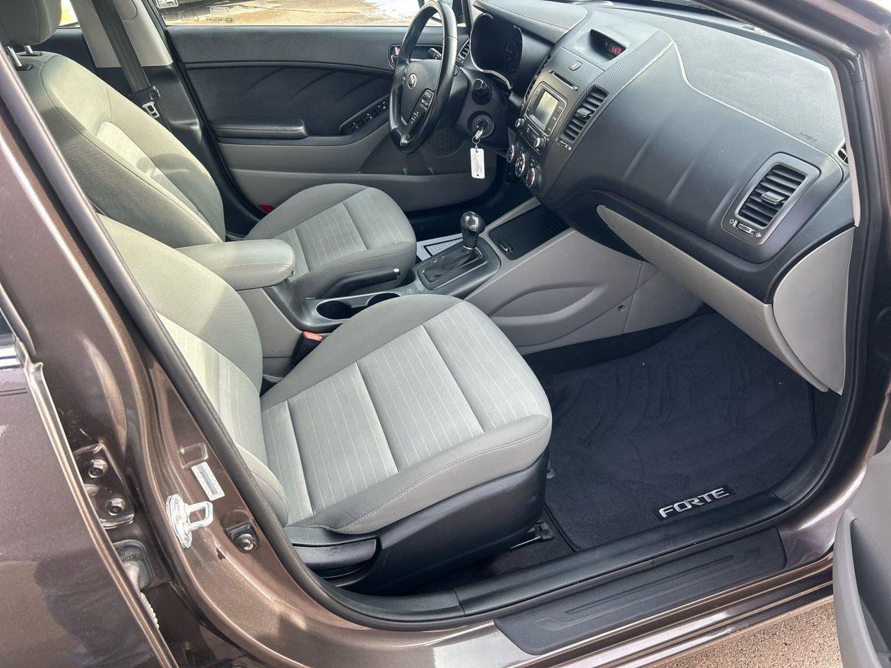 Used 2014 Kia Forte EX image 17