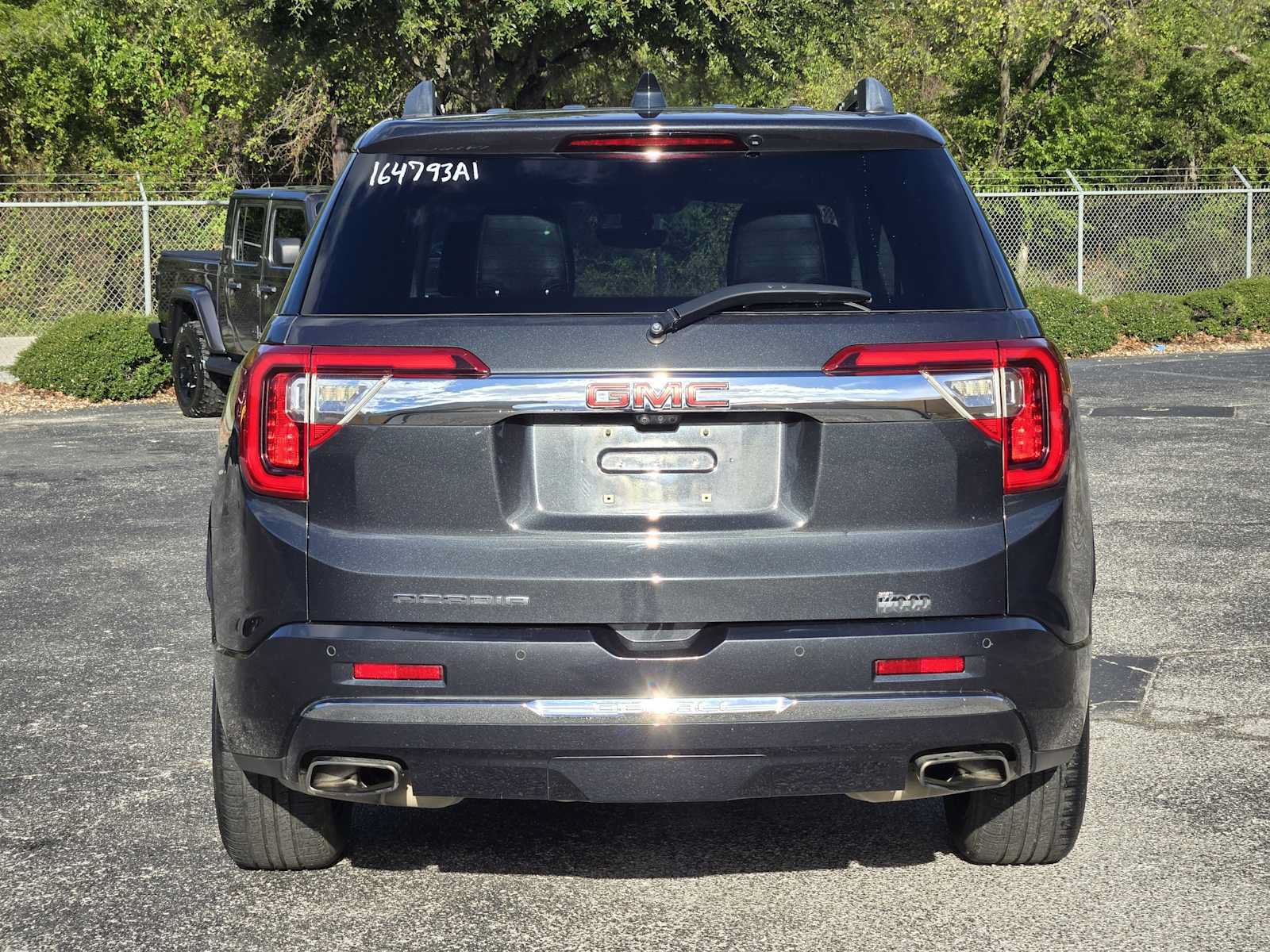 Certified 2021 GMC Acadia Denali w/ Denali Technology Package FWD image 5