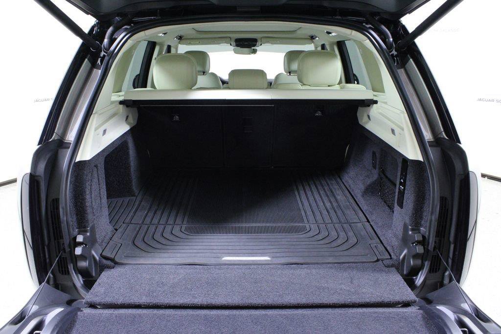 Used 2023 Land Rover Range Rover SE AWD/4WD image 9