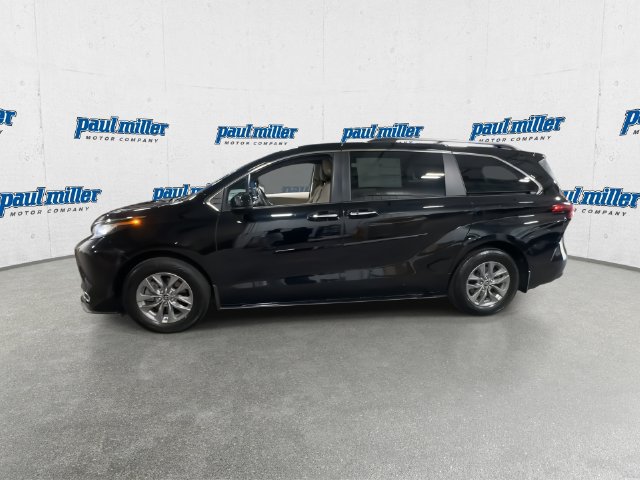 Used 2022 Toyota Sienna XLE FWD image 6
