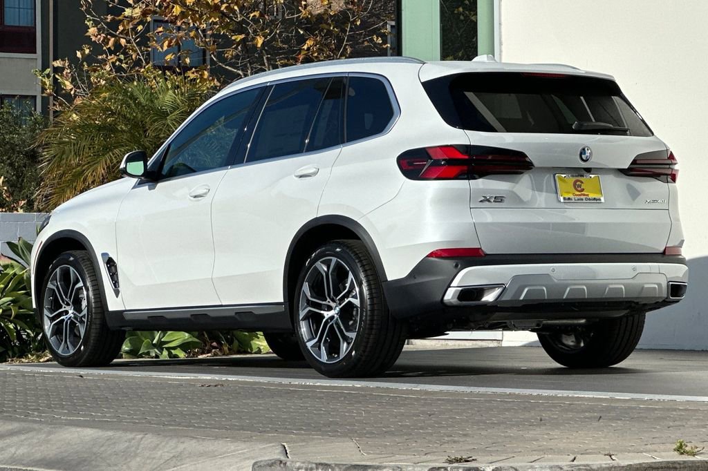 New 2026 BMW X5 xDrive40i AWD/4WD image 5