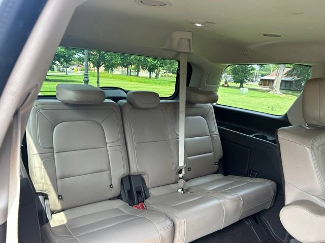 Used 2022 Lincoln Navigator Reserve AWD/4WD image 32