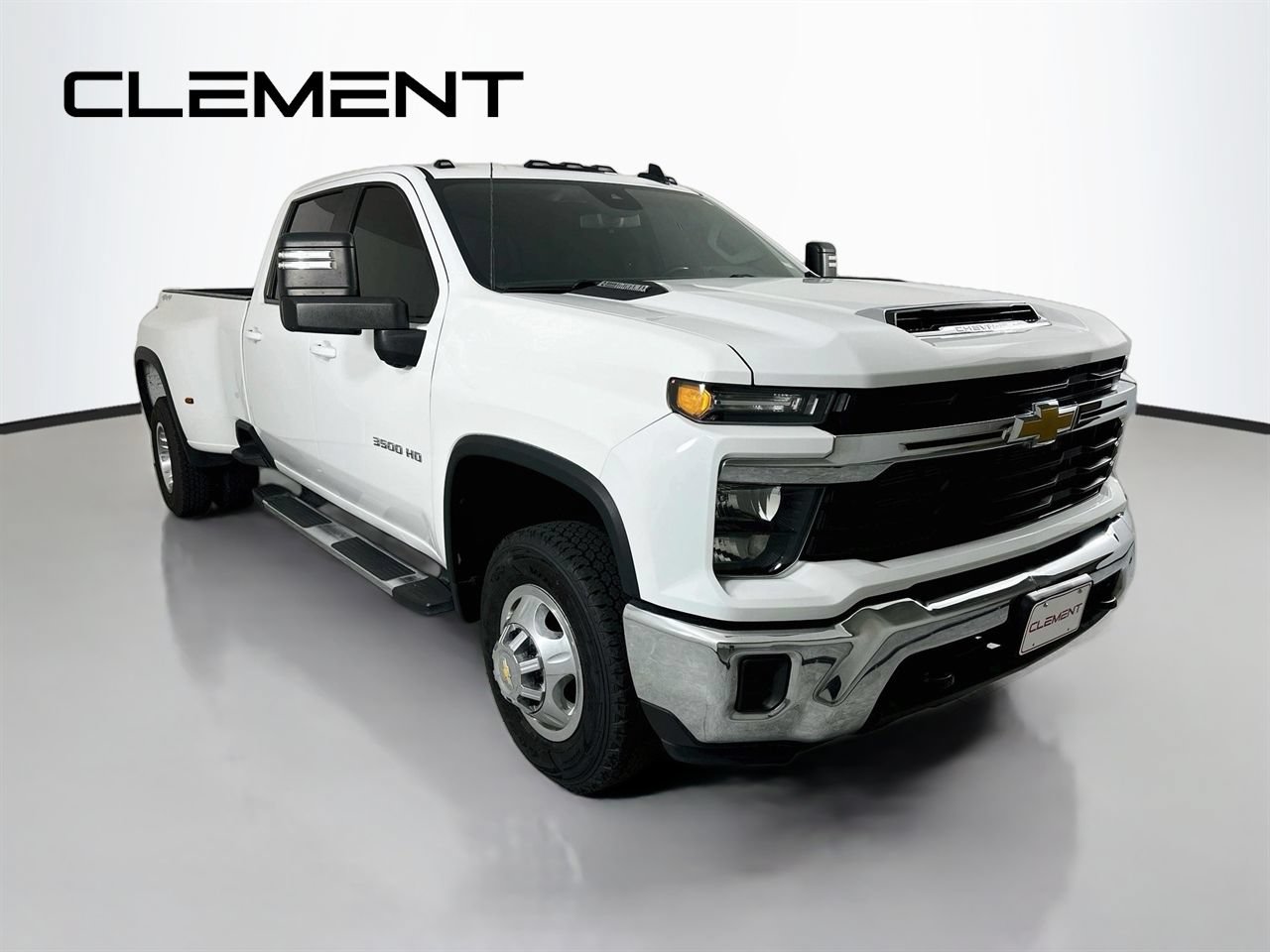 Used 2024 Chevrolet Silverado 3500 LT AWD/4WD image 5