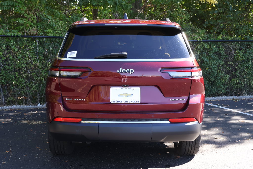 Used 2022 Jeep Grand Cherokee L Limited AWD/4WD image 6