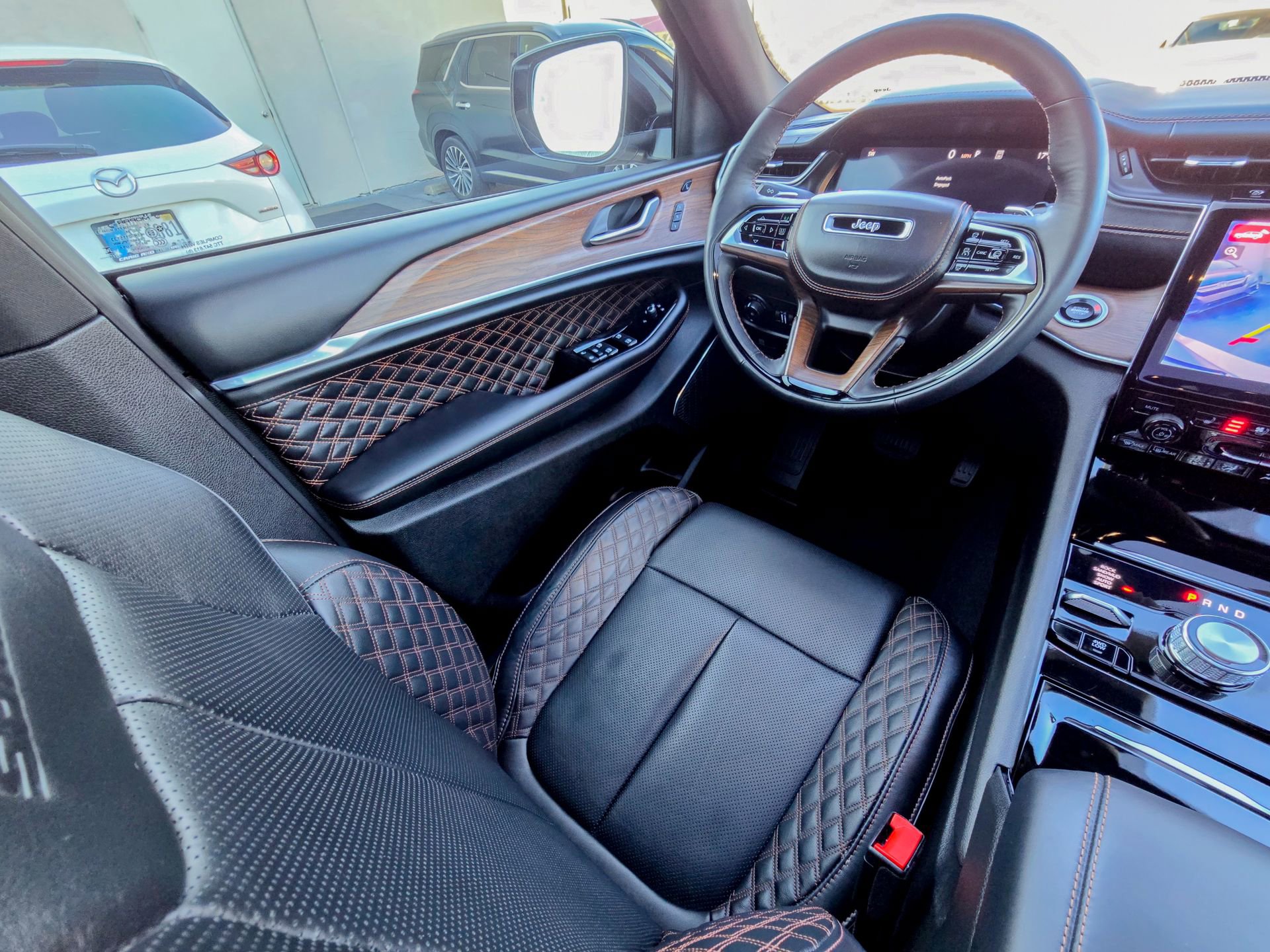 Used 2025 Jeep Grand Cherokee L Summit image 14