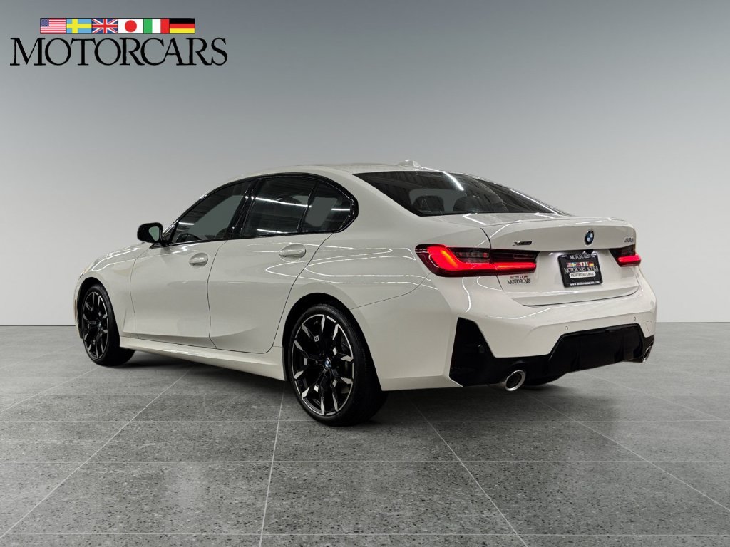 Used 2026 BMW 330i xDrive Sedan w/ M Sport Package AWD/4WD image 5