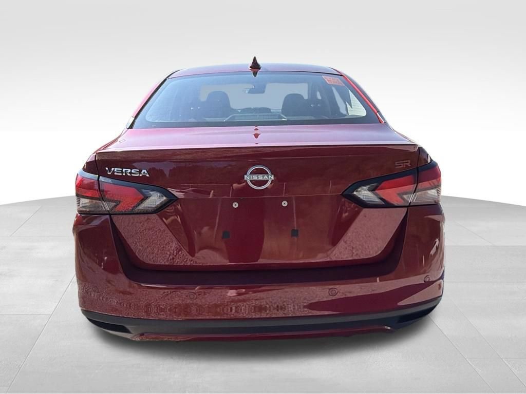 Used 2025 Nissan Versa SR FWD image 45