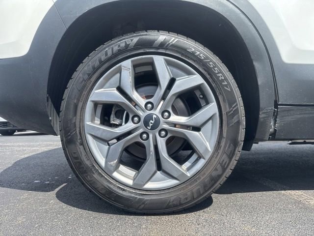 Used 2024 Kia Seltos S AWD/4WD image 16