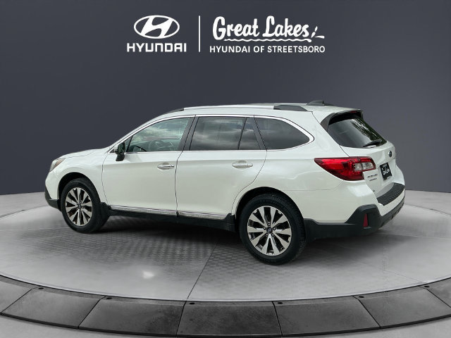Used 2019 Subaru Outback 2.5i Touring AWD/4WD image 3