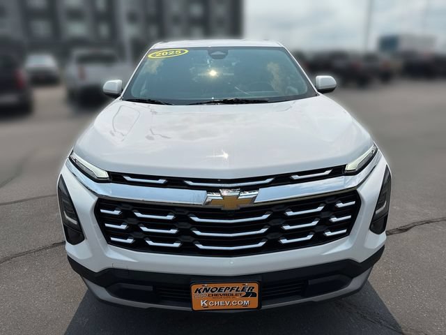 Used 2025 Chevrolet Equinox LT AWD/4WD image 8