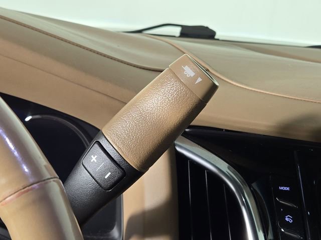 Used 2018 Cadillac Escalade Platinum image 21