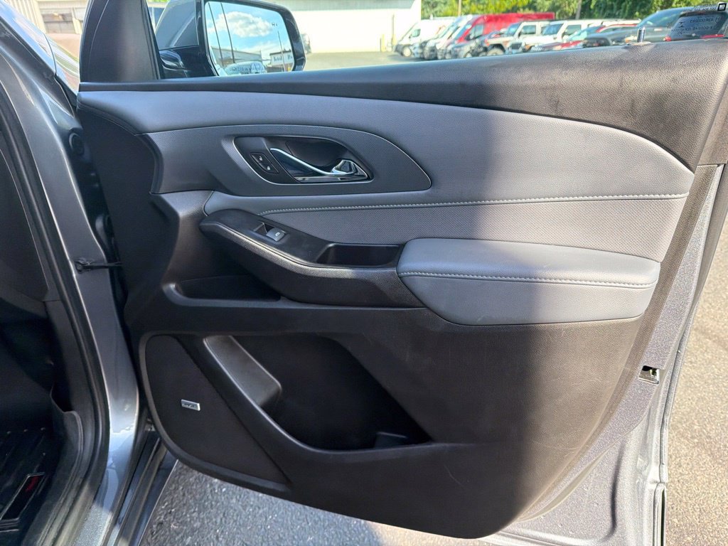 Used 2020 Chevrolet Traverse Premier AWD/4WD image 42