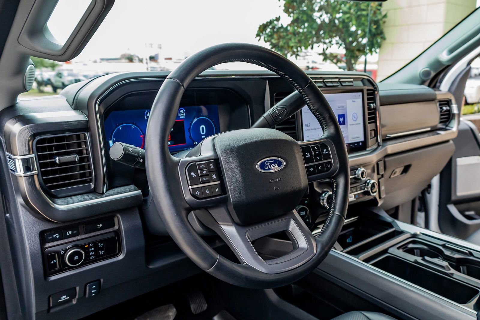 Used 2024 Ford F350 Lariat w/ Lariat Ultimate Package image 17