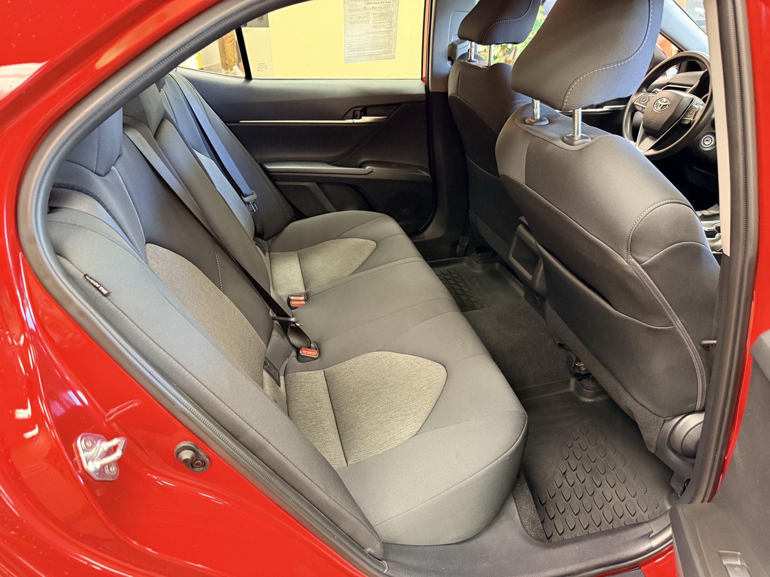 Used 2024 Toyota Camry LE AWD/4WD image 14