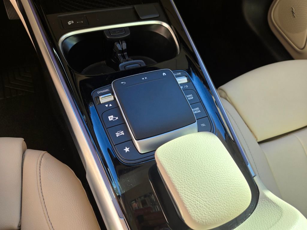 Used 2021 Mercedes-Benz GLB 250 image 30