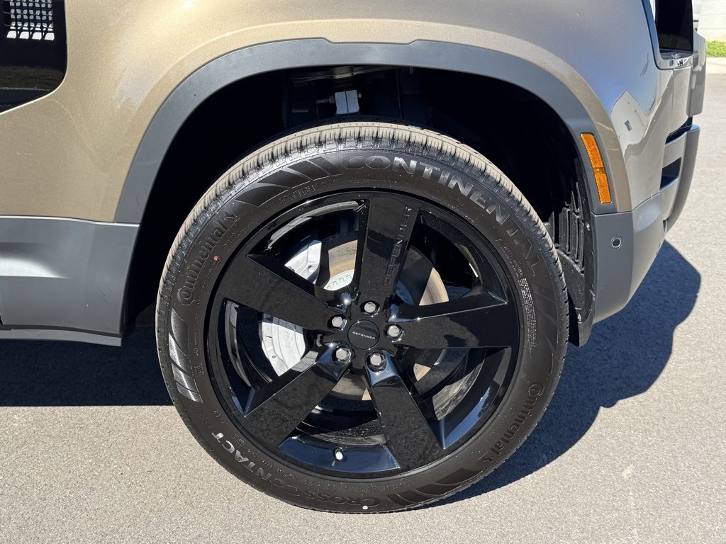 New 2026 Land Rover Defender 110 S image 5