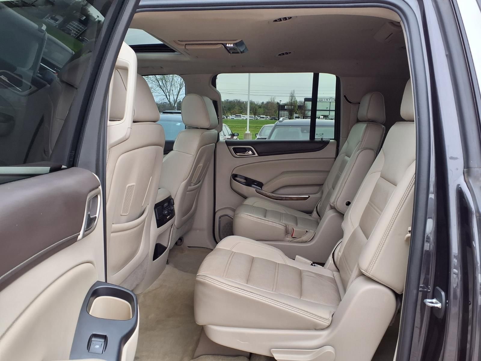 Used 2016 GMC Yukon XL Denali w/ Open Road Package AWD/4WD image 11