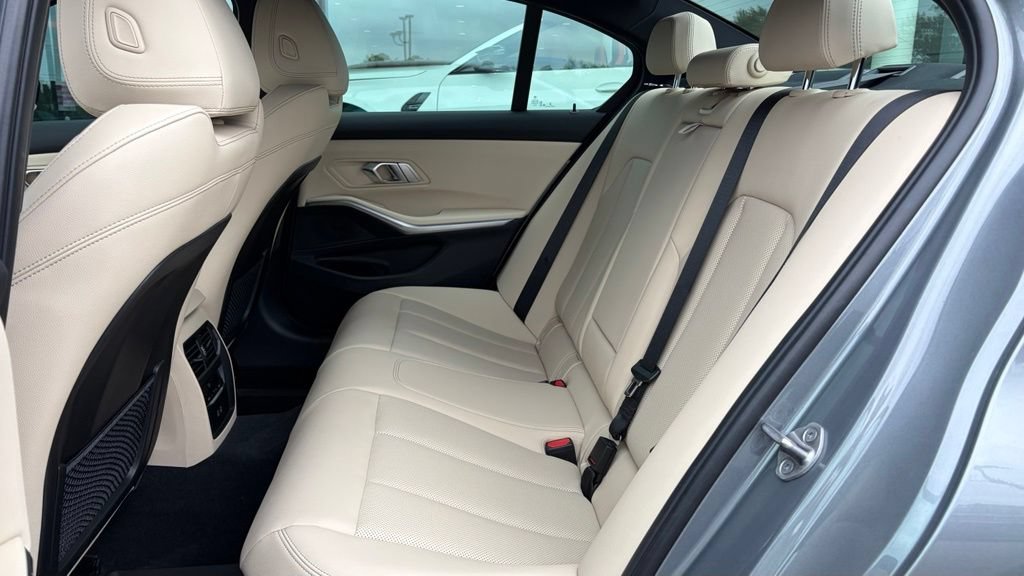 Certified 2023 BMW 330i xDrive Sedan w/ Premium Package AWD/4WD image 6