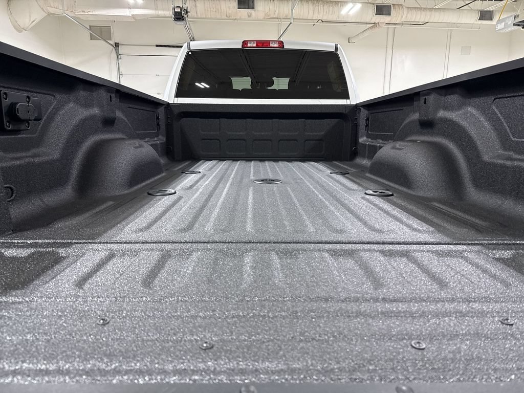 New 2026 RAM 3500 Big Horn AWD/4WD image 24