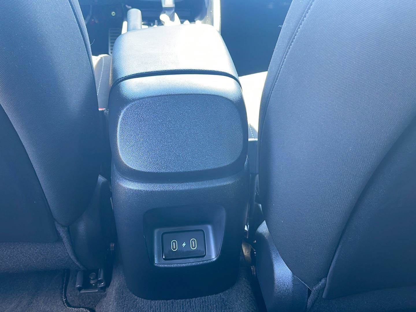 Used 2025 Hyundai Elantra Sport FWD image 21