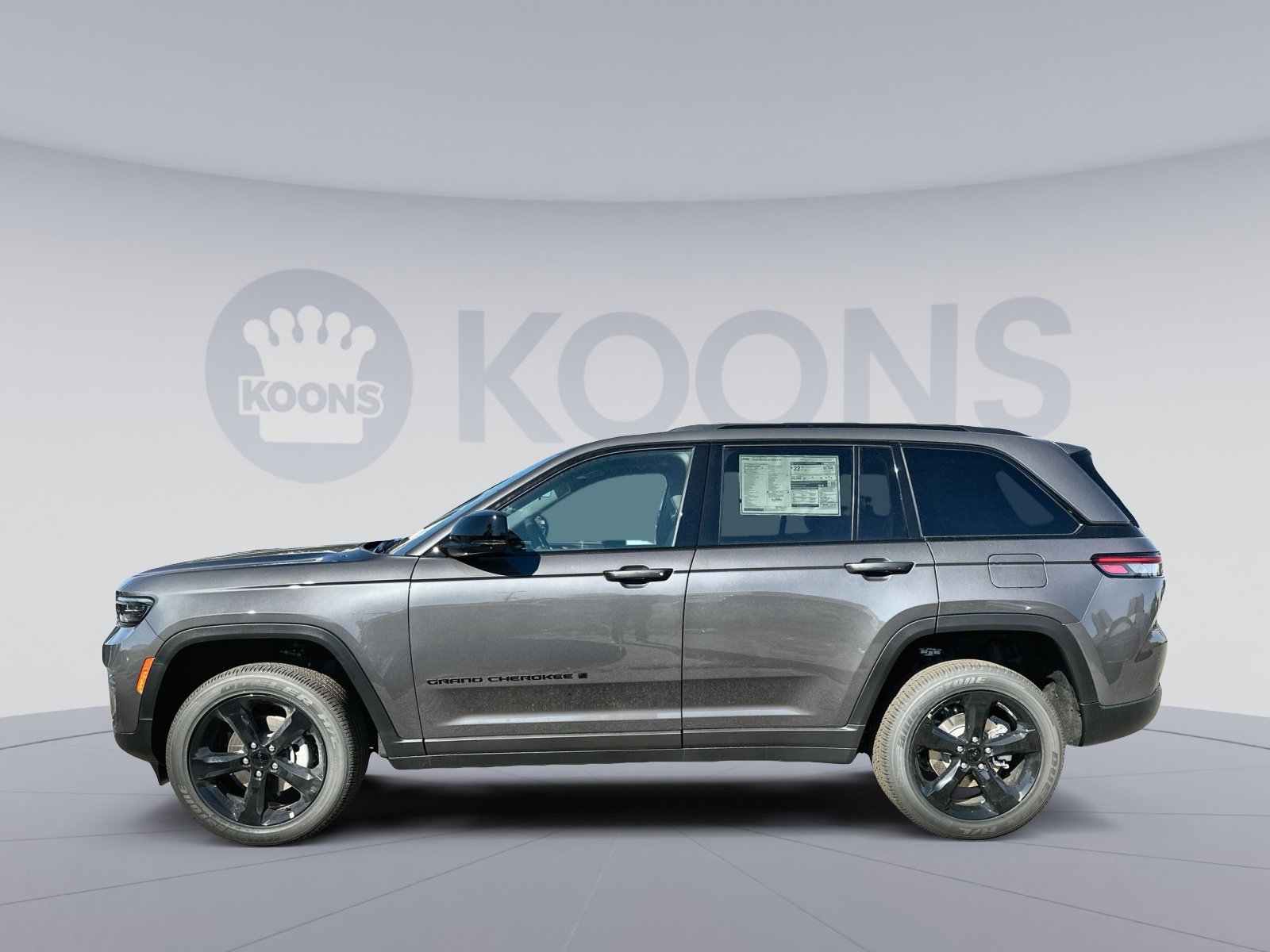 New 2025 Jeep Grand Cherokee Laredo image 2