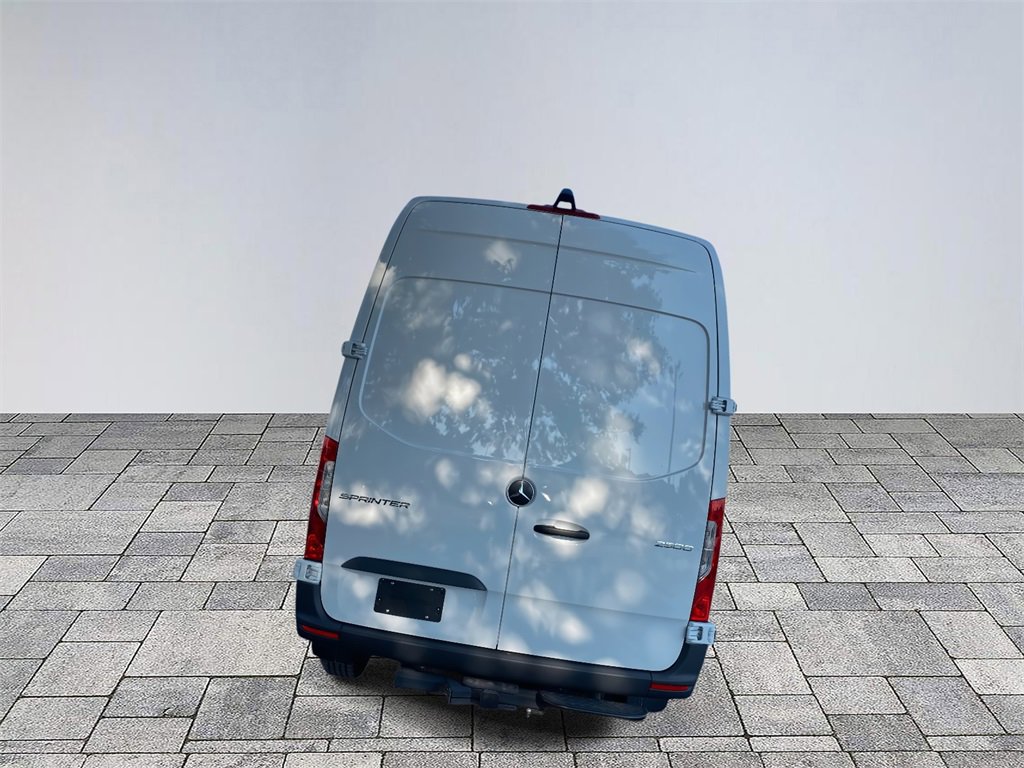 Used 2024 Mercedes-Benz Sprinter 2500 image 6