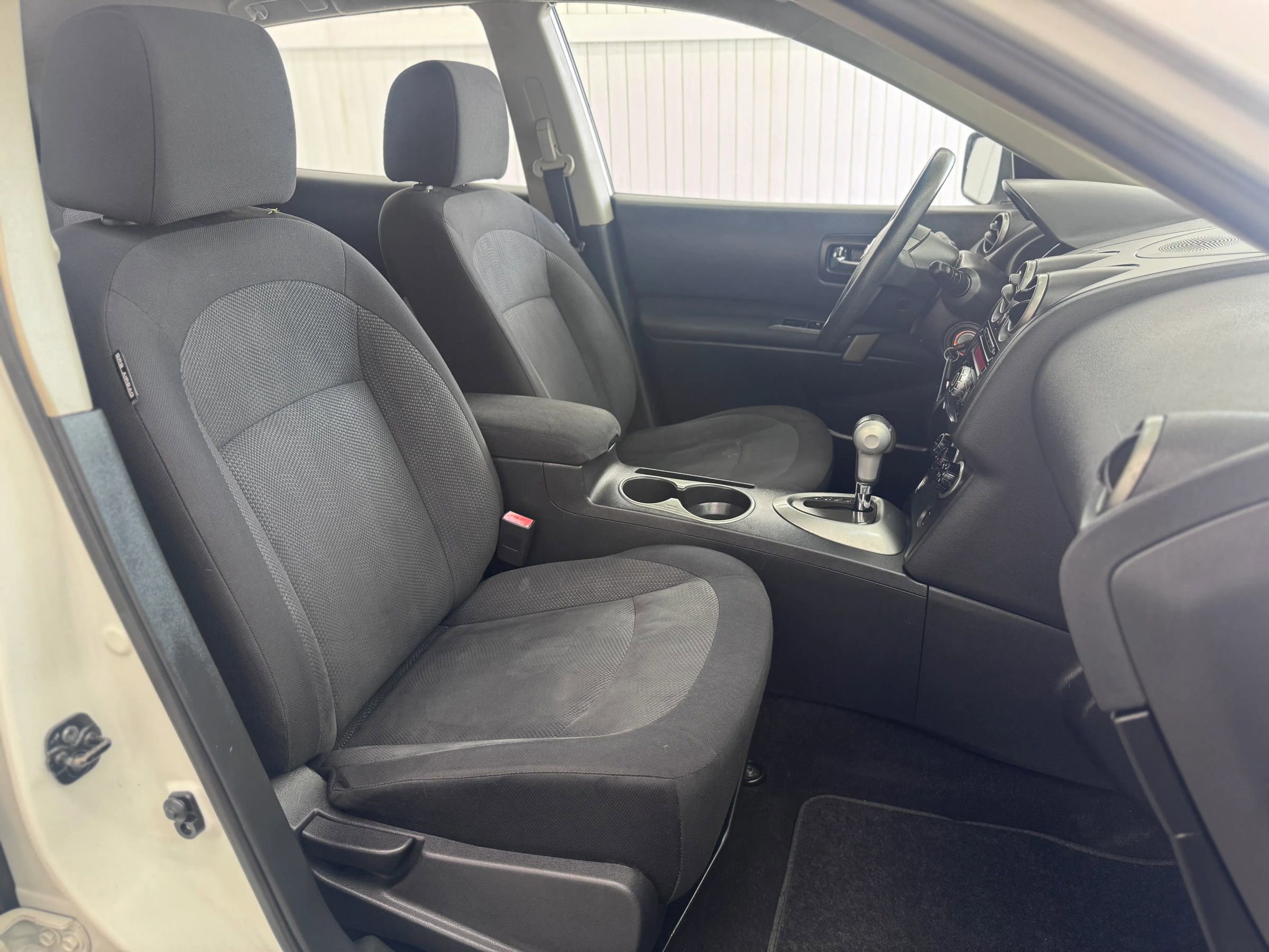 Used 2011 Nissan Rogue S image 10