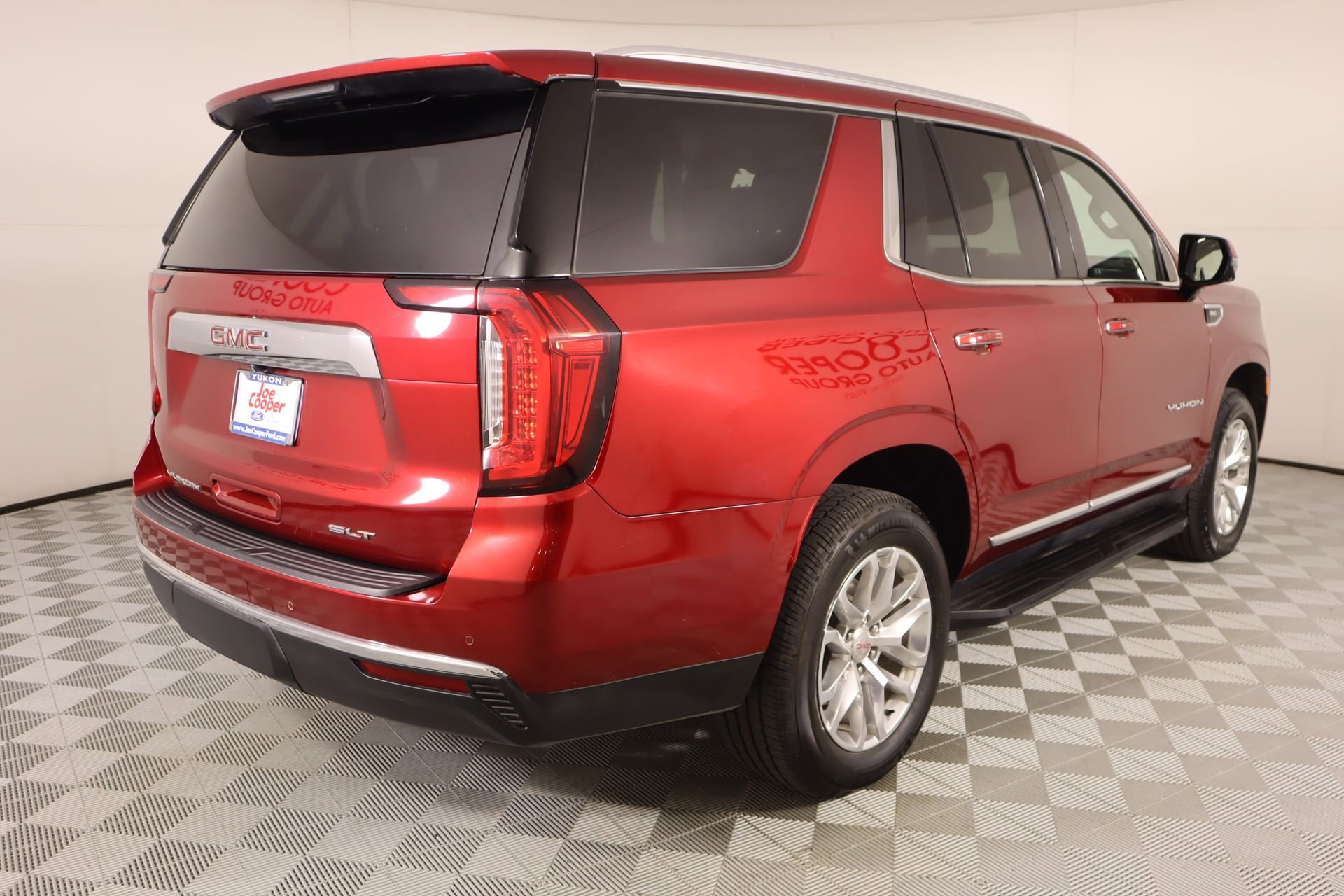 Used 2023 GMC Yukon SLT w/ SLT Premium Package AWD/4WD image 24