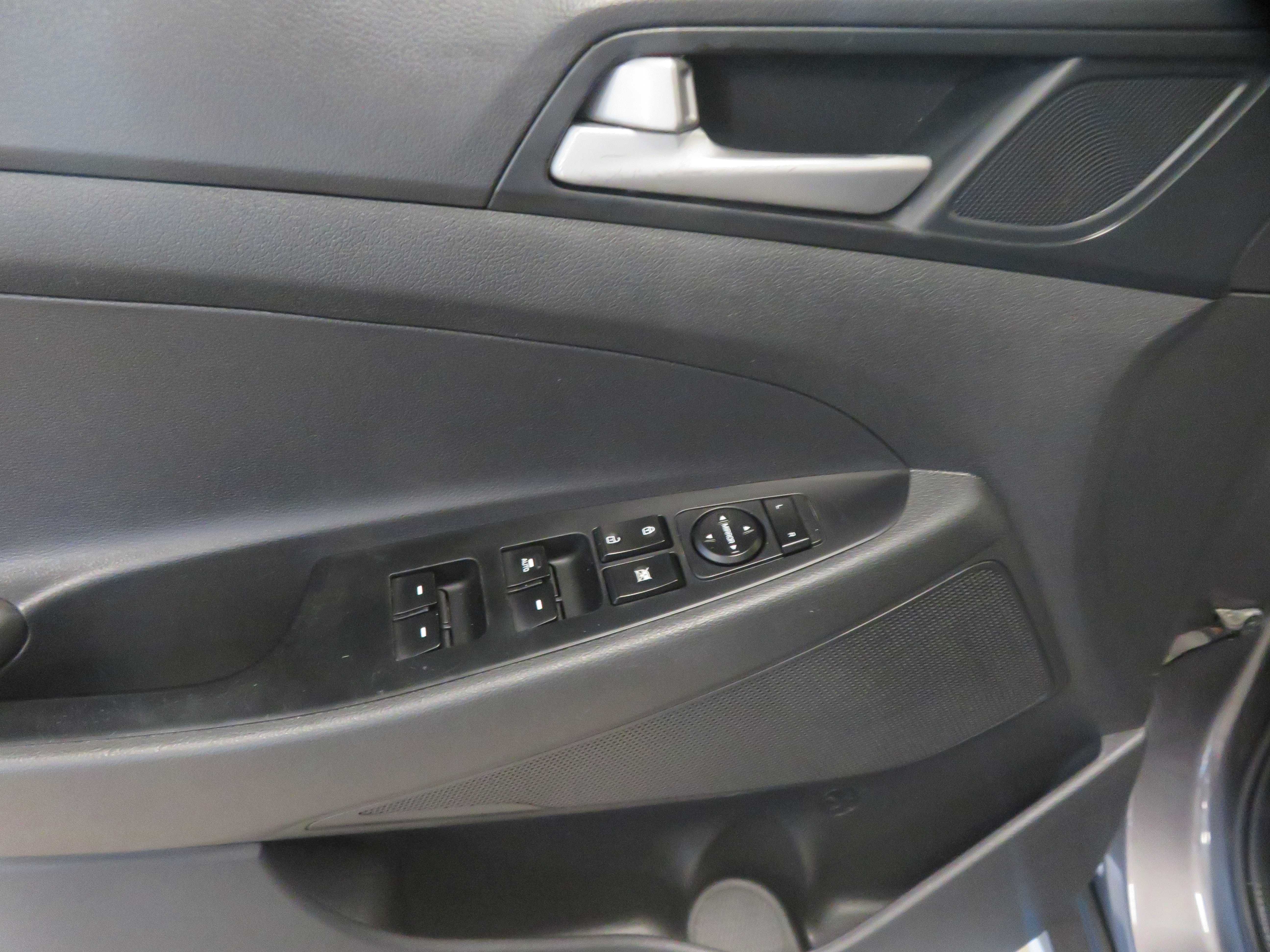 Used 2020 Hyundai Tucson SEL w/ Cargo Package FWD image 14