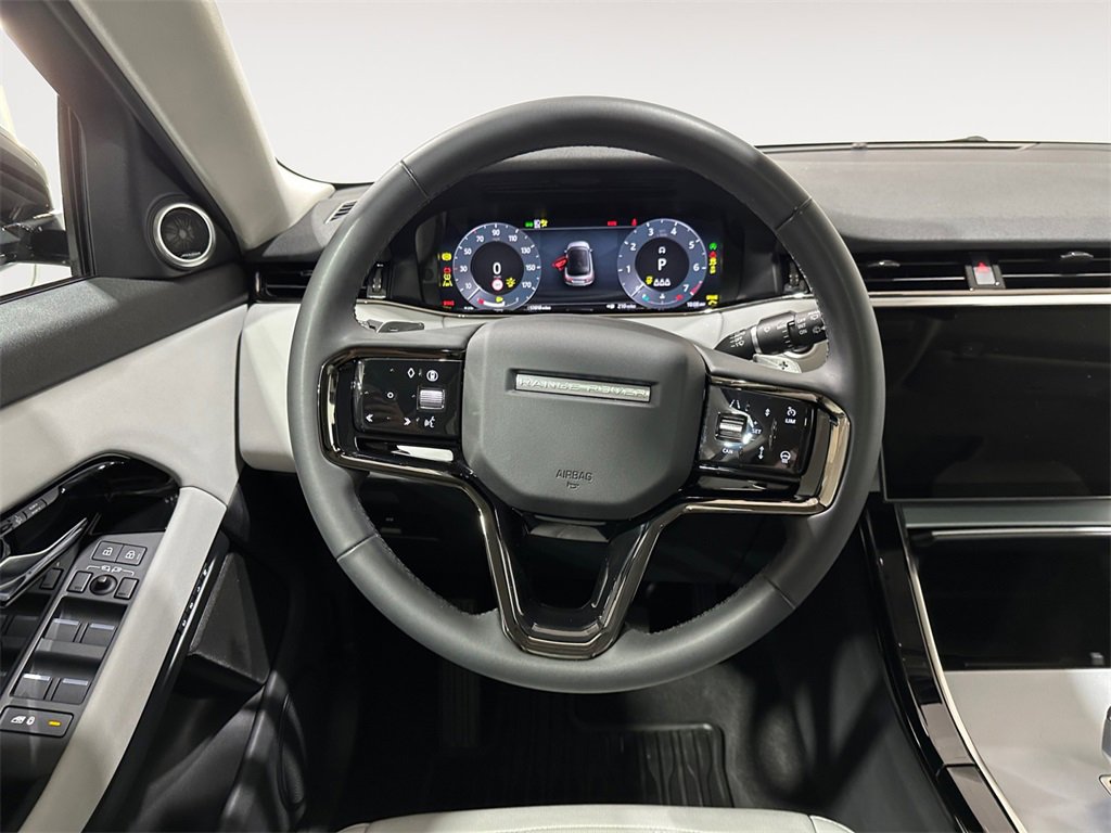 Used 2024 Land Rover Range Rover Evoque S image 12