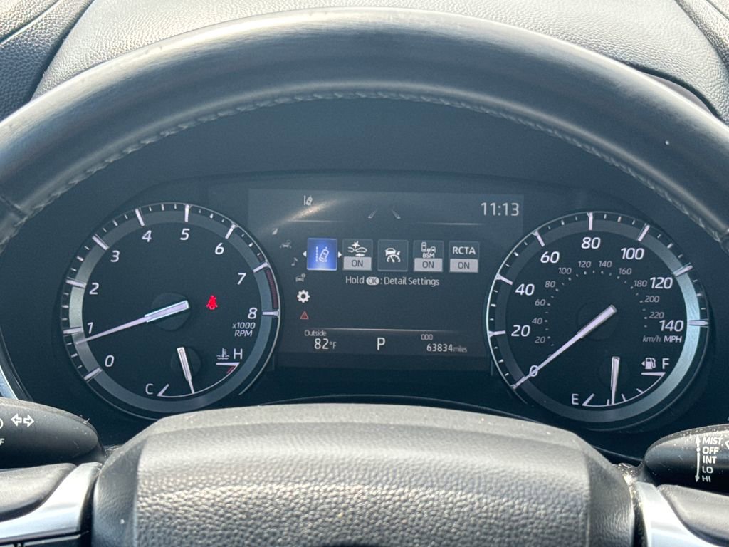 Used 2021 Toyota Highlander XLE AWD/4WD image 19