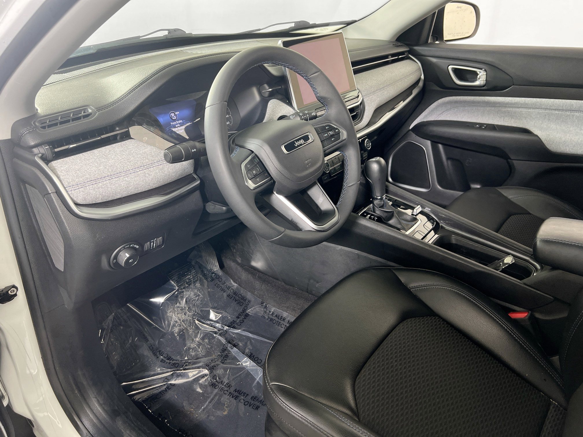 Used 2022 Jeep Compass Latitude image 9