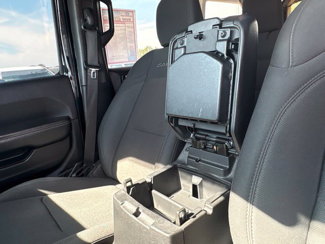 Used 2019 Jeep Wrangler Unlimited Sahara w/ Safety Group AWD/4WD image 25