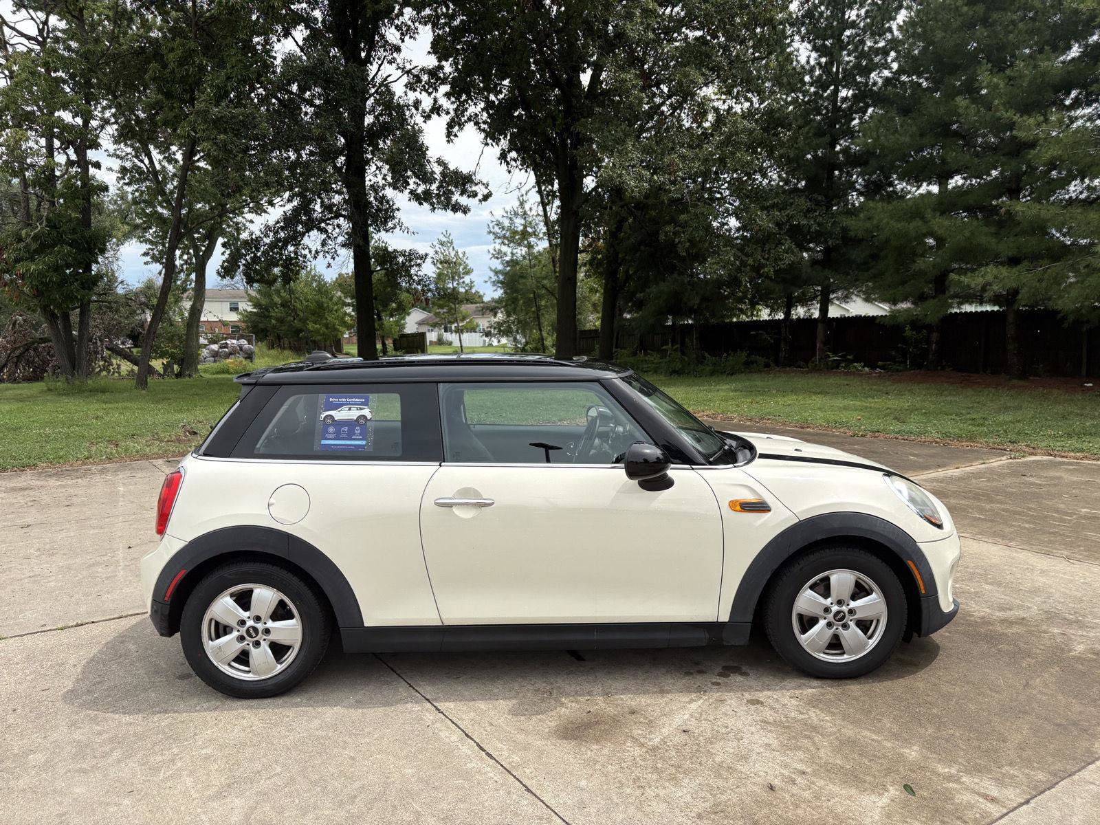 Used 2017 MINI Cooper 2-Door Hardtop FWD image 18