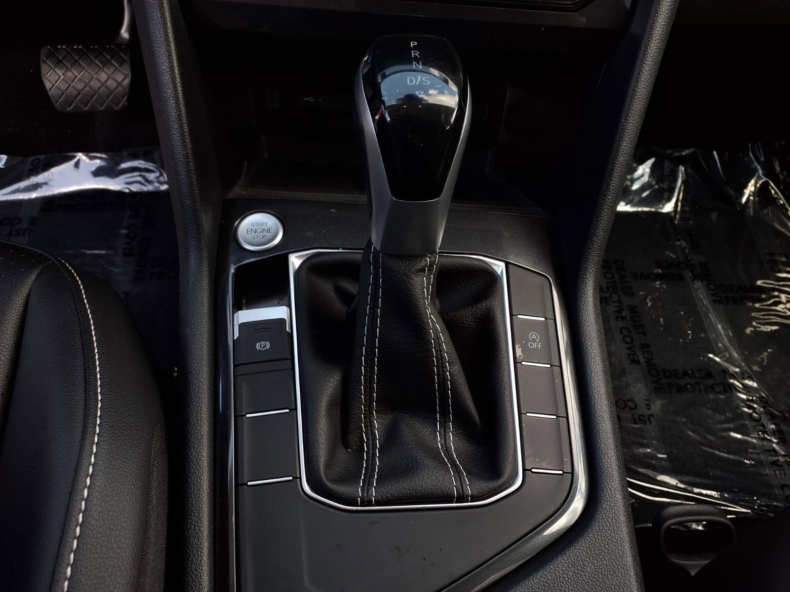 Certified 2023 Volkswagen Tiguan SE FWD image 13