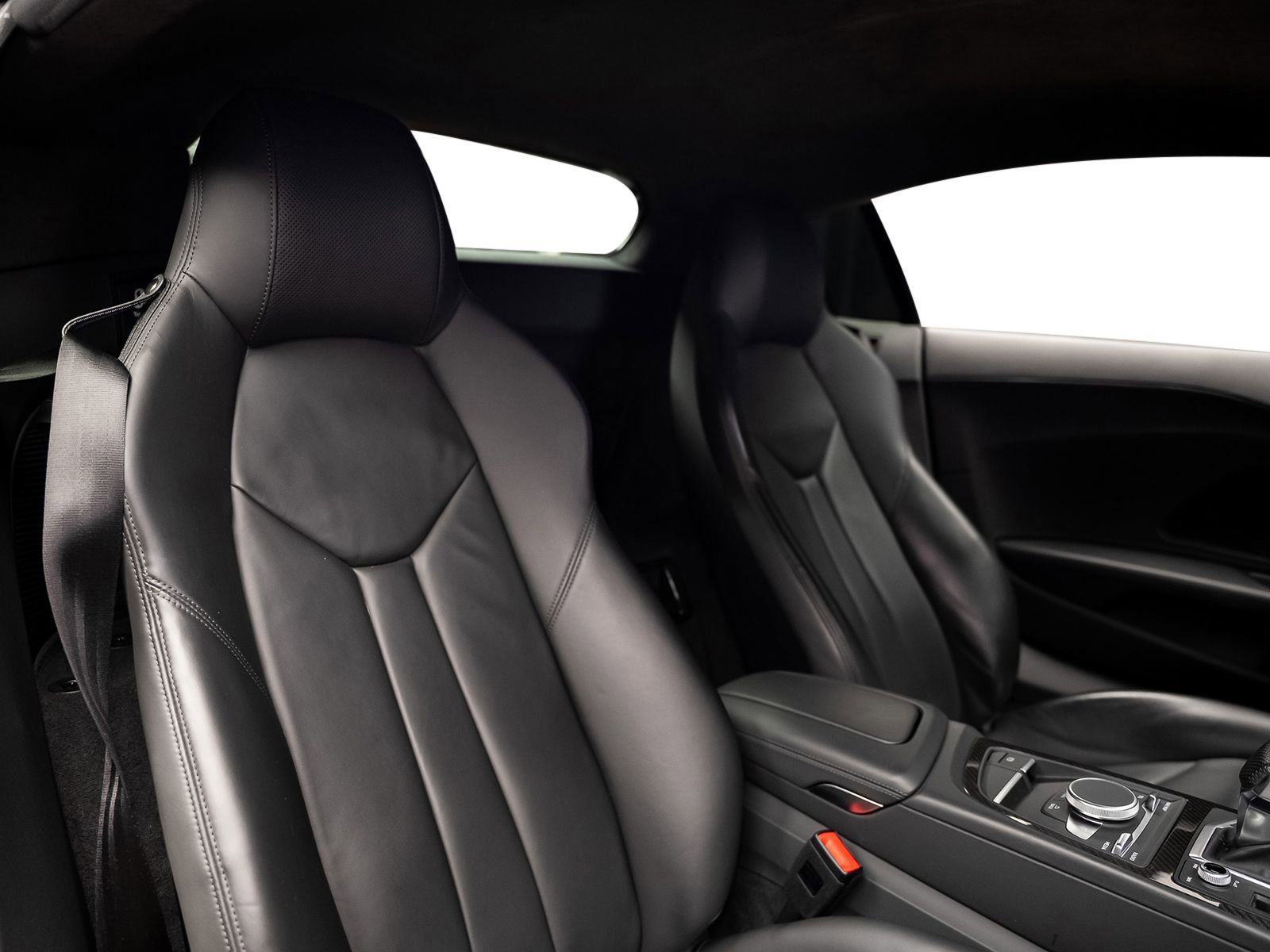 Used 2021 Audi R8 V10 w/ Premium Package image 34