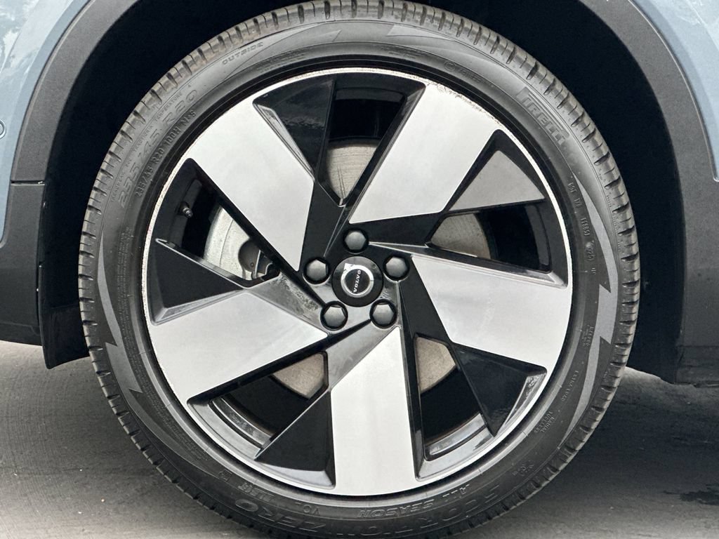 Certified 2023 Volvo XC40 Recharge Ultimate AWD/4WD image 24