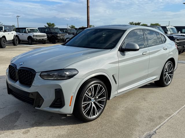 Used 2025 BMW X4 xDrive30i w/ Premium Package AWD/4WD image 9