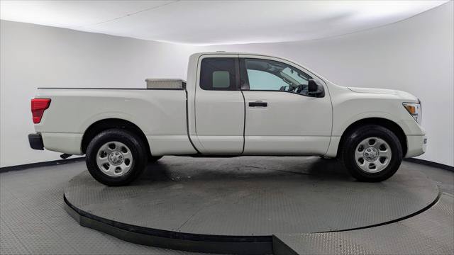 Used 2022 Nissan Titan S RWD image 9