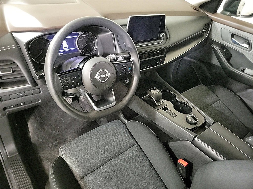 Used 2023 Nissan Rogue SV image 13