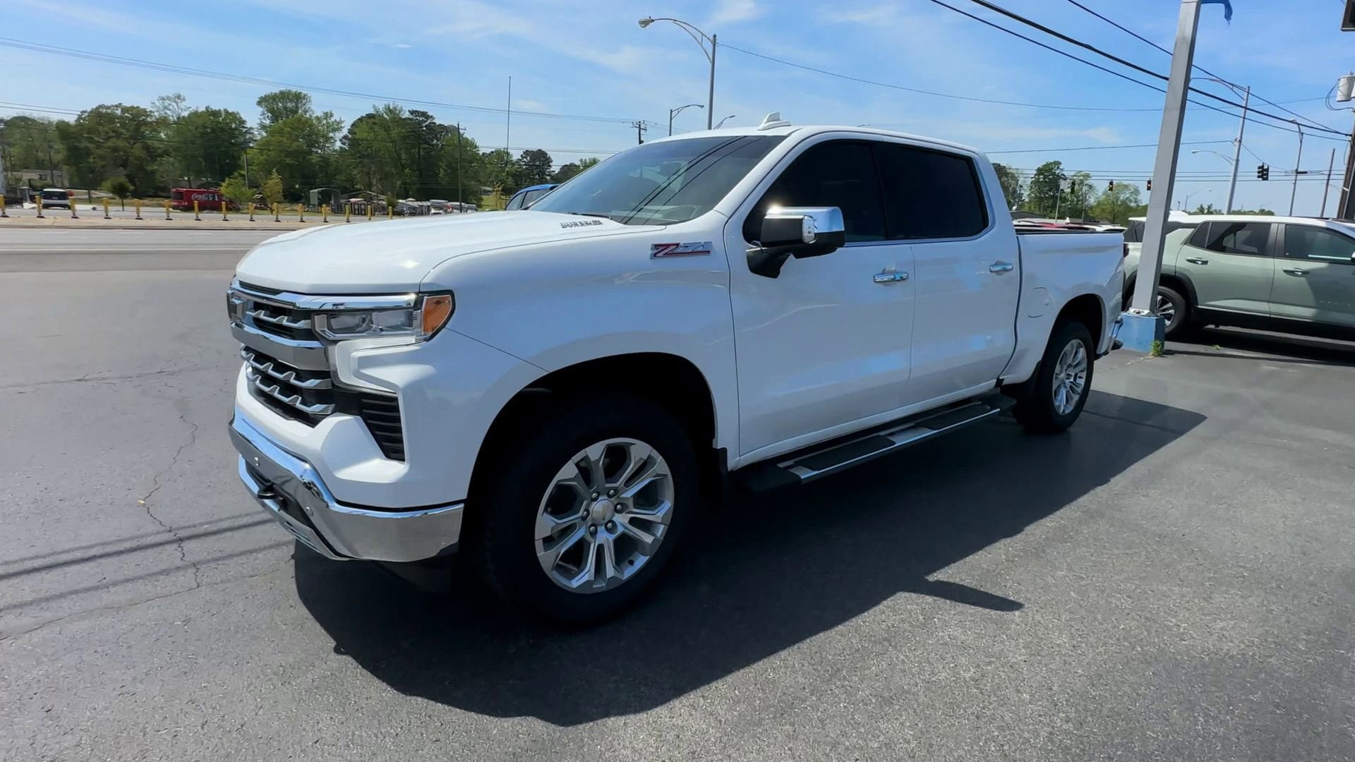 Used 2025 Chevrolet Silverado 1500 LTZ w/ LTZ Premium Package AWD/4WD image 4