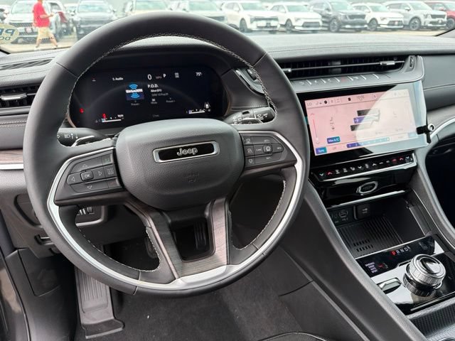 New 2026 Jeep Grand Cherokee Altitude AWD/4WD image 15
