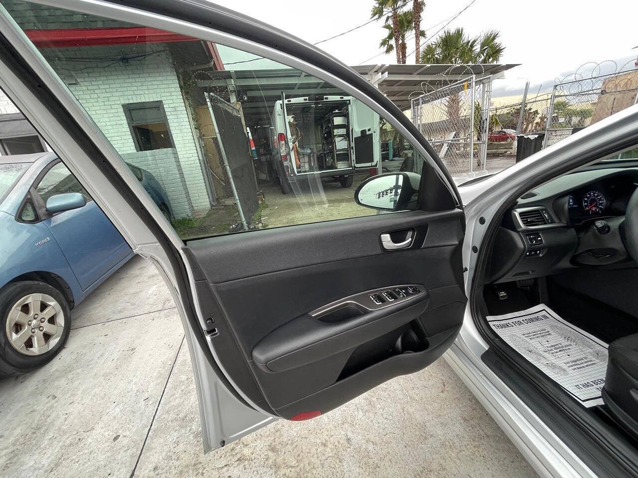 Used 2019 Kia Optima LX FWD image 8