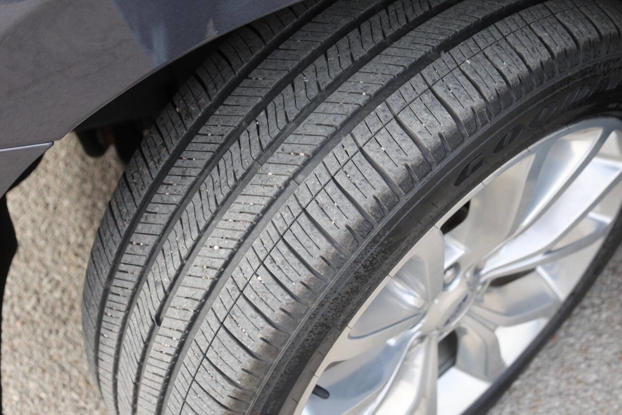 Used 2019 Ford Expedition Platinum image 27