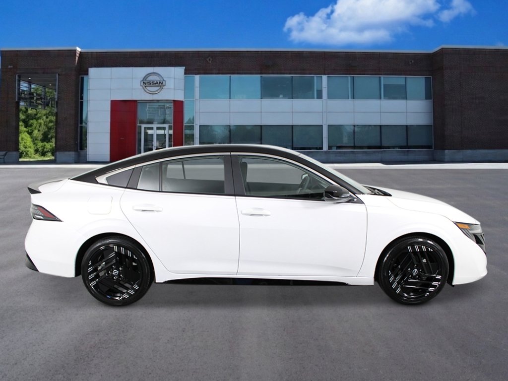 New 2027 Nissan Sentra SR FWD image 6