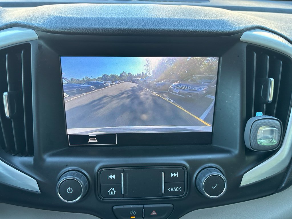 Used 2023 GMC Terrain SLT FWD image 16